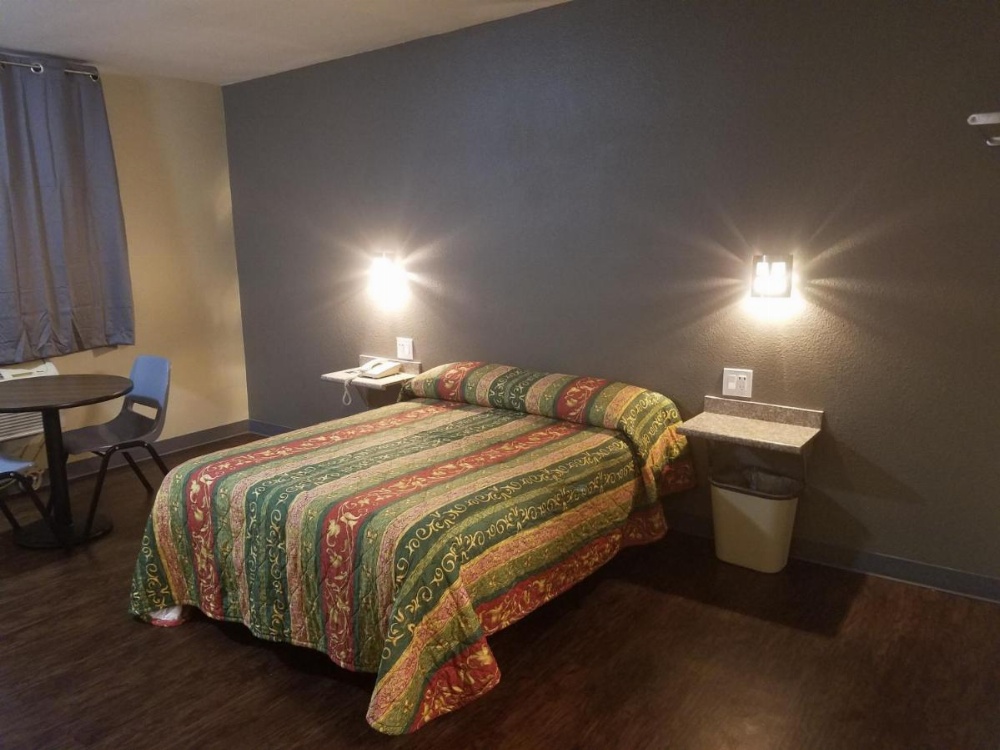 Room image 2